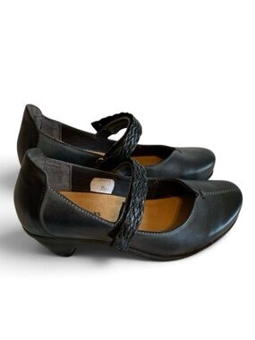 (66)Naot Women's Black Mary Jane Shoes